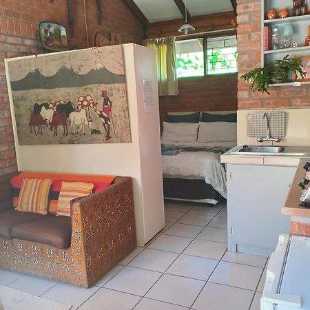 Amani Guest House Кларенс Екстериор снимка