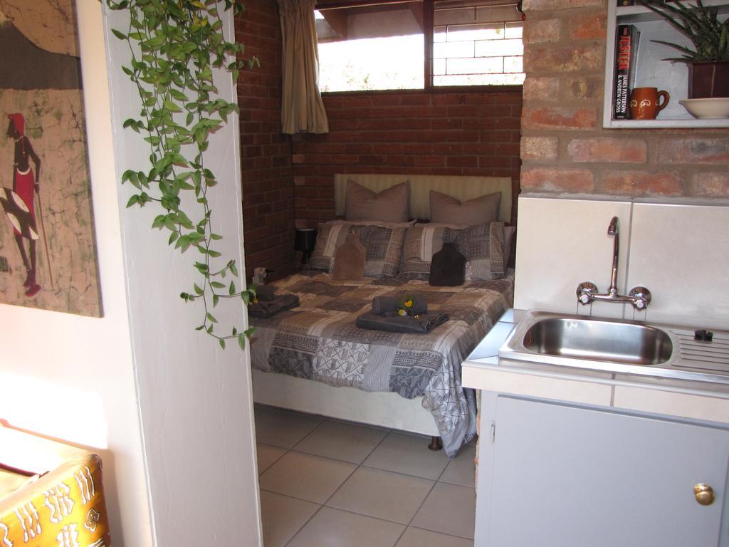 Amani Guest House Кларенс Екстериор снимка